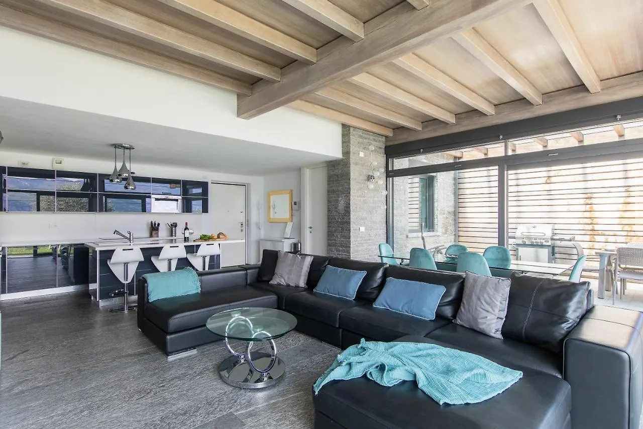 Villa Nicolette Sleeps 8 Menaggio Italy